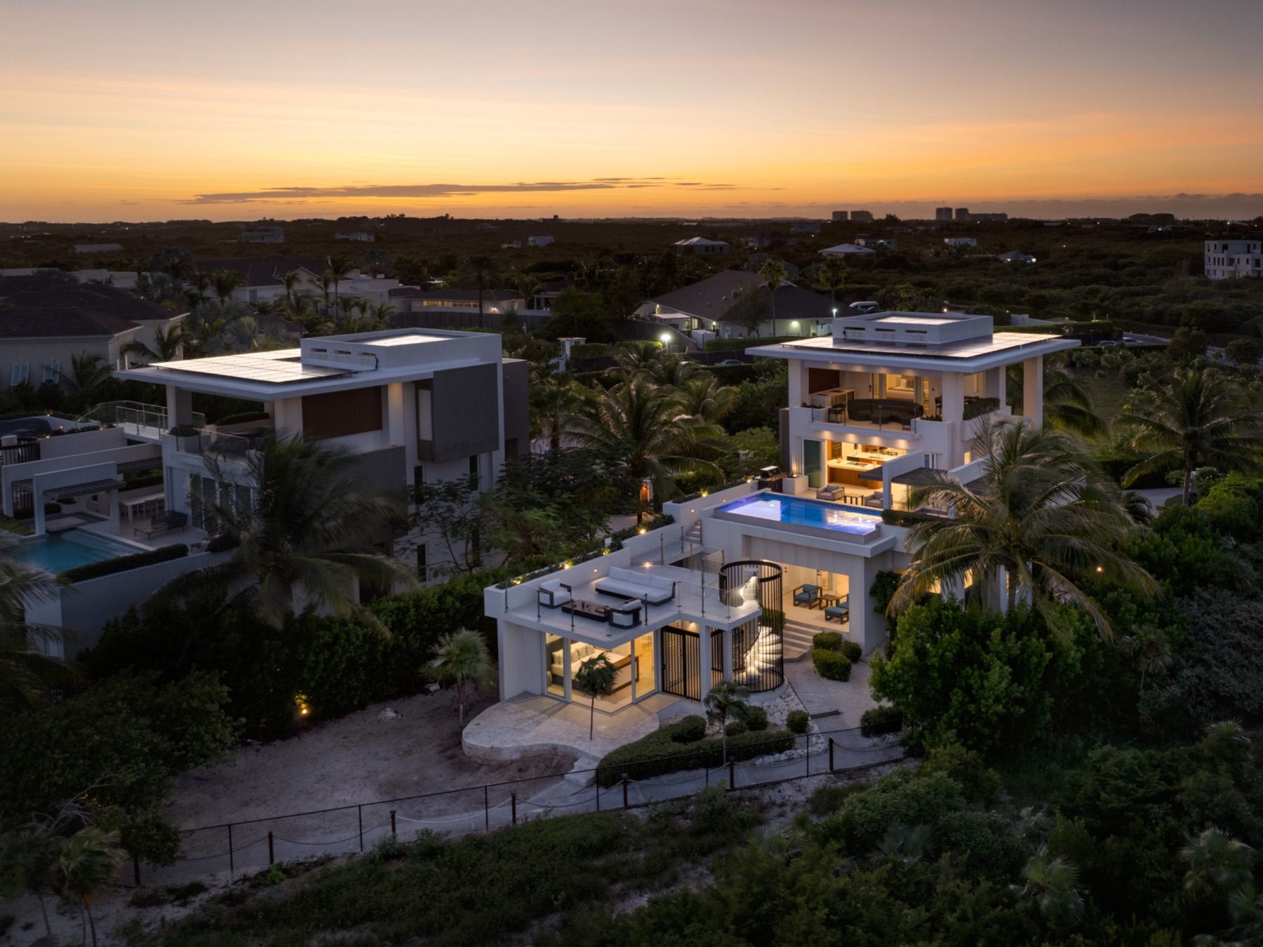 Gold Finger villa photo.